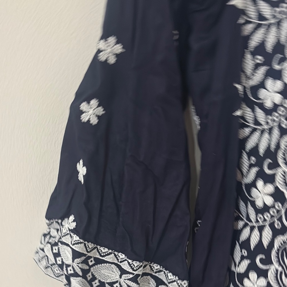 Navy and White Embroidered 3 pc suit size L semi formal - Picture 4 of 7